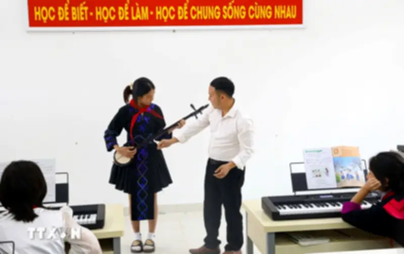 Văn hóa truyền thống lan tỏa mạnh mẽ trong trường học tại Điện Biên