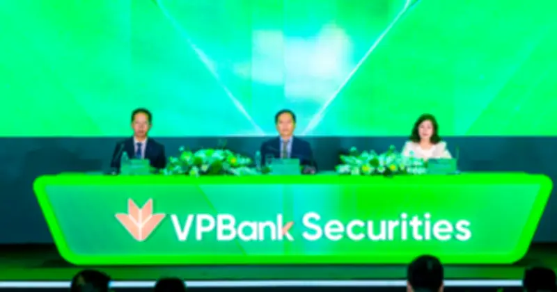 VPBankS giải đáp cổ đông về định giá và chiến lược phát triển trong đại hội thường niên