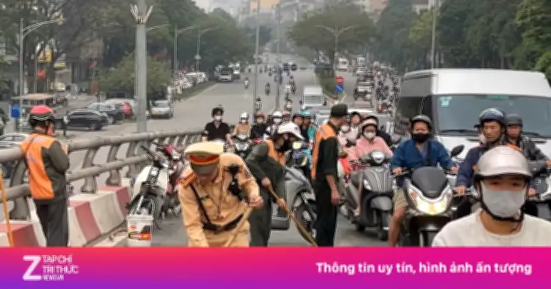 Vệt Dầu Loang Dài 50m Trên Cầu Vượt Trần Khát Chân Khiến Nhiều Người Trượt Ngã