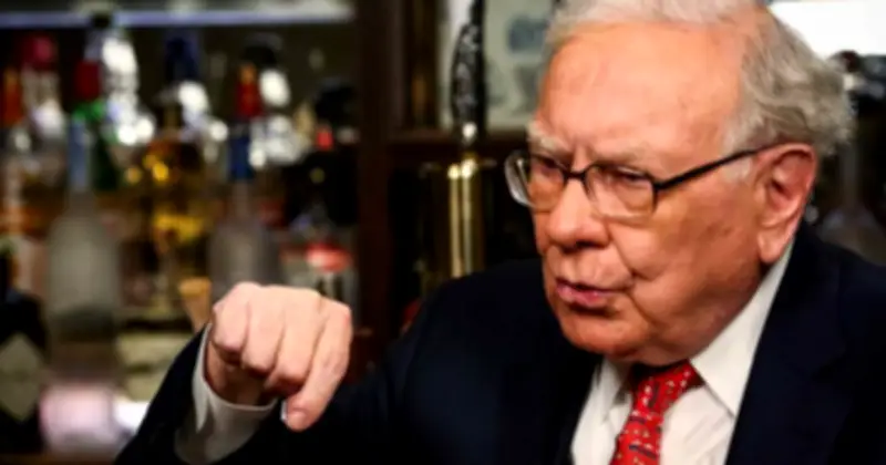 Warren Buffett Bình Tĩnh Trước Biến Động Thị Trường, Nhấn Mạnh Chiến Lược Đầu Tư Dài Hạn