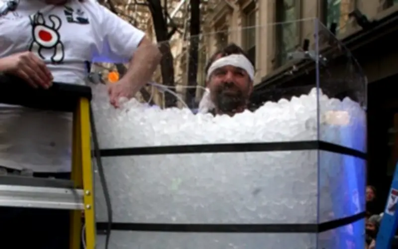 Wim Hof - Người băng Hà Lan và phương pháp rèn luyện gây tranh cãi
