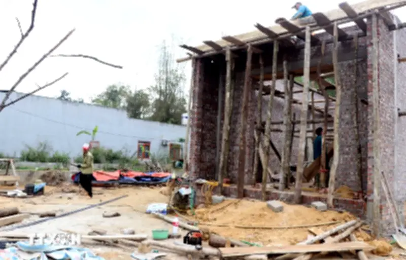 Xóa nhà tắm cho con đẻ của người hoạt động kháng chiến nhiễm chất độc hóa học