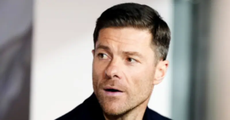 Xabi Alonso Sẵn Sàng Trở Lại, Liverpool Và Man City Tranh Giành Nhà Cầm Quân