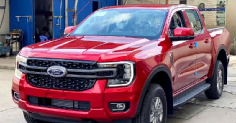 Xe bán tải và loạt mẫu ô tô máy dầu tại Việt Nam: Đổ đầy bình tốn bao nhiêu tiền?