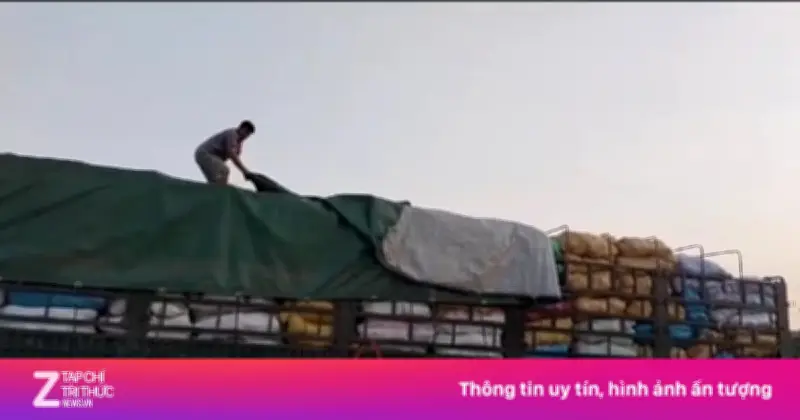 Xe chở hàng quá khổ trên cao tốc Phan Thiết - Vĩnh Hảo bị phạt hơn 40 triệu đồng