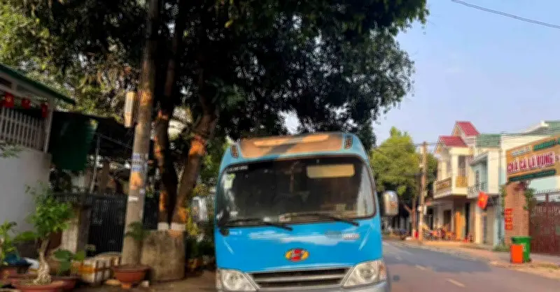 Xe khách đậu trước nhà dân 7 tháng ở Buôn Ma Thuột đã được di dời