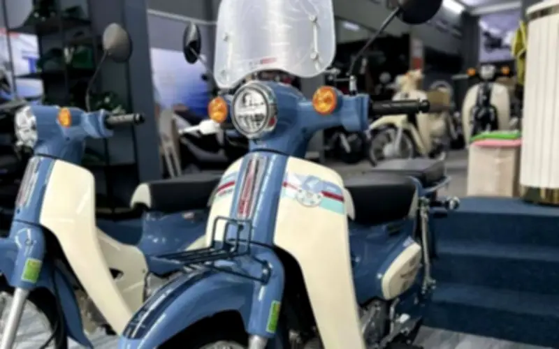 Xe máy Honda Cub huyền thoại về Việt Nam, giá trên 100 triệu vẫn đắt khách