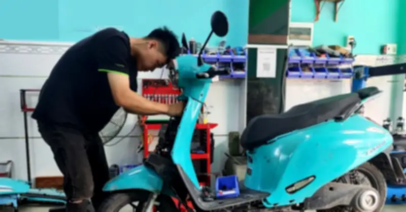 Xe máy điện gặp sự cố: Tiện lợi nhưng vất vả khi sửa chữa, bảo dưỡng