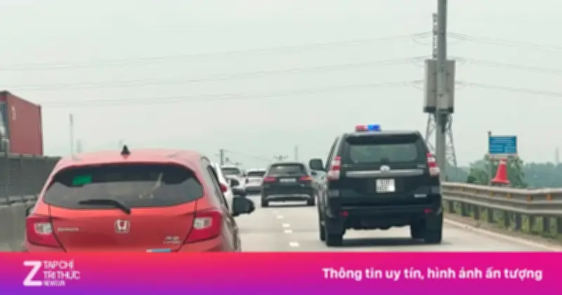 Xe ô tô biển trắng 51F-903.xx lưu thông tốc độ cao trên cao tốc, clip gây xôn xao