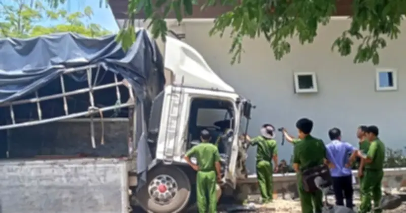 Xe tải lao xuống vực ở Lâm Đồng: 3 người tử vong, hiện trường tan hoang