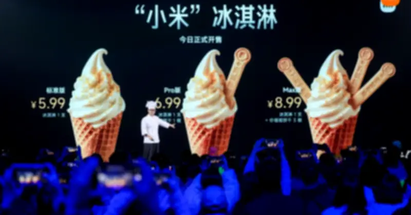Xiaomi gây sốt với kem ốc quế 'Pro' và 'Max' nội bộ: Căng tin biến thành sân khấu ra mắt flagship