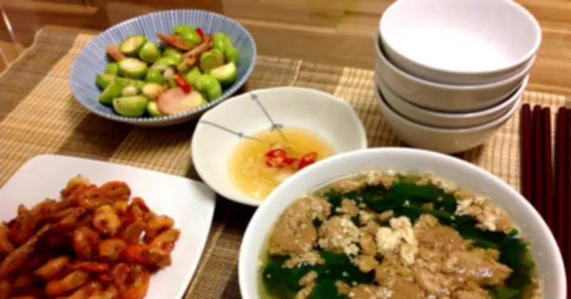 Xu hướng sống giản dị: Ăn kiểu nhà nghèo để cứu trái tim