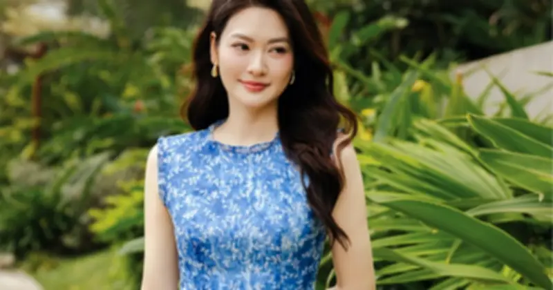 Xu Hướng Váy Họa Tiết Hè 2026: Từ Hoa Nhí, Chấm Bi Đến Cảm Hứng Đại Dương