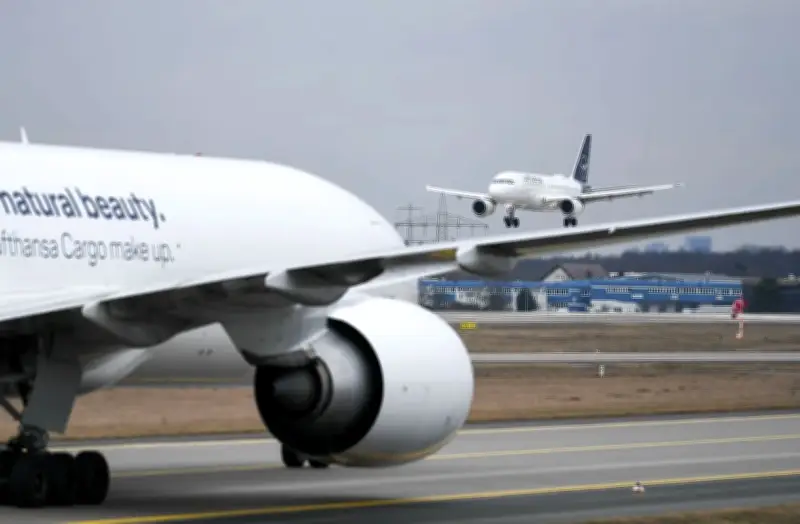 Xung đột Trung Đông đe dọa nguồn cung nhiên liệu hàng không tại châu Âu