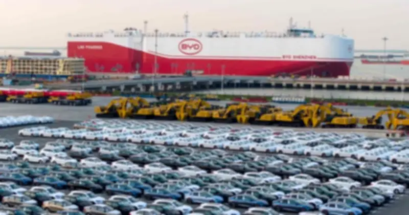 Xuất khẩu ô tô Trung Quốc bùng nổ 73,7% khi thị trường nội địa suy giảm mạnh