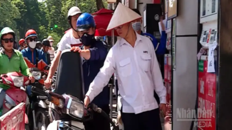 Đề Xuất Kéo Dài Giảm Thuế Nhập Khẩu Xăng Dầu: Giải Pháp Ổn Định Giá Nhiên Liệu