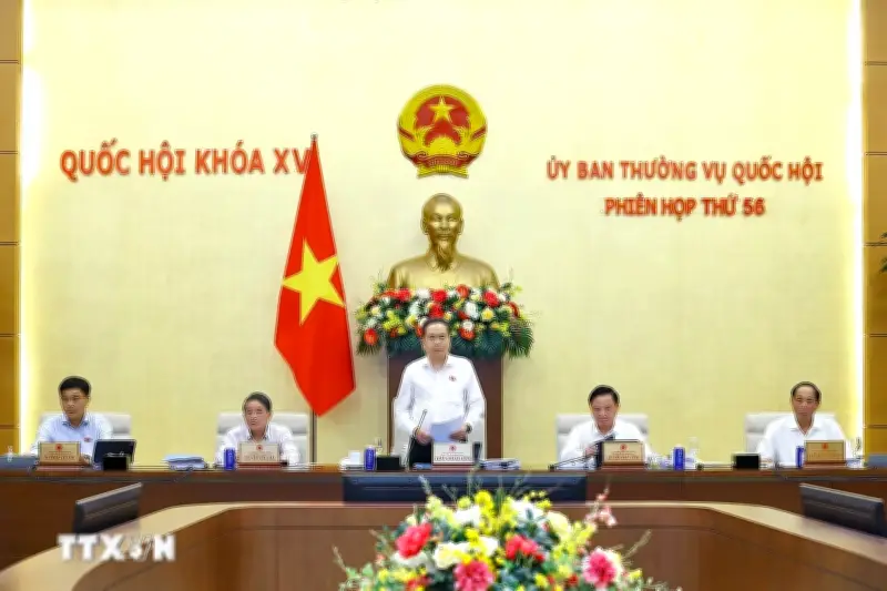 Ủy ban Thường vụ Quốc hội thảo luận kịch bản điều hành vĩ mô tại phiên họp thứ 56