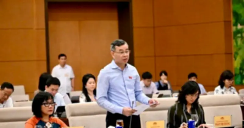 Ủy ban Thường vụ Quốc hội thảo luận kéo dài ưu đãi thuế tiêu thụ đặc biệt cho xe điện đến năm 2030