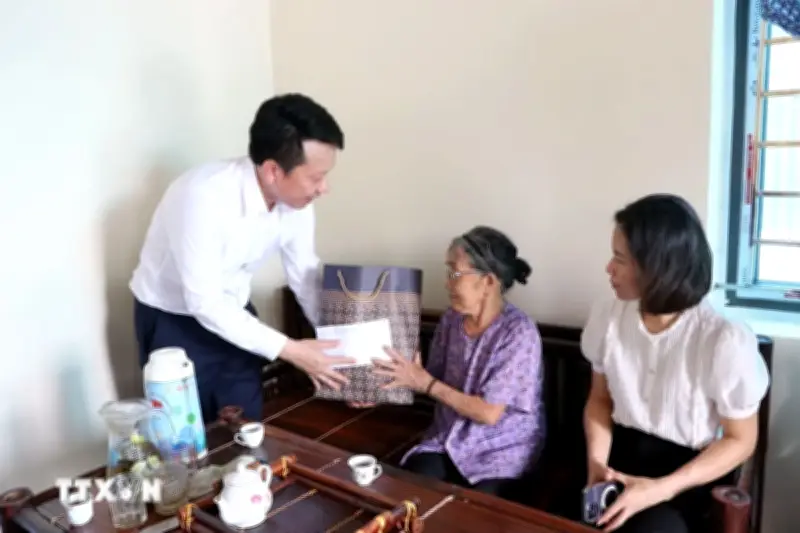 Đẩy mạnh chăm lo đời sống cho người có công trong dịp lễ lớn