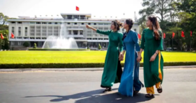 Yêu lại cuộc sống này qua góc nhìn Sài Gòn - TP.HCM