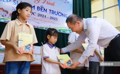 25 năm Đời sống và Pháp luật: Hành trình thiện nguyện lan tỏa yêu thương khắp biên cương