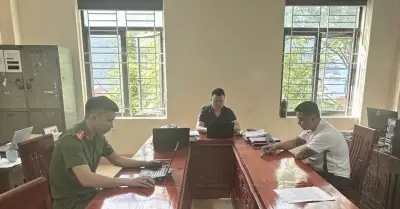 Bệnh vợ người đàn ông ném đá 5,8kg vào mặt người xúc phạm trên mạng