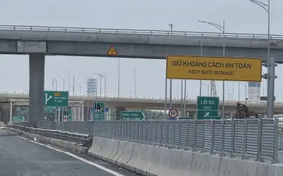 Cao tốc Biên Hòa - Vũng Tàu ngày đầu khai thác: Hàng nghìn xe lăn bánh, không khí háo hức