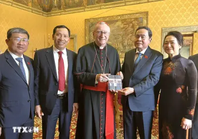 Chủ tịch Quốc hội Trần Thanh Mẫn hội kiến Thủ tướng Tòa Thánh Vatican Hồng y Pietro Parolin