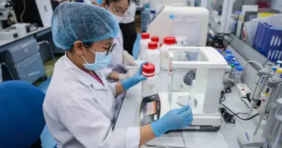 Cạnh tranh gay gắt tuyển dụng giảng viên tiến sĩ: Trường công lập đảo chiều thu hút nhân tài