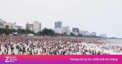 Cát Bà quá tải, Sầm Sơn kín chỗ ngày đầu nghỉ lễ 30/4