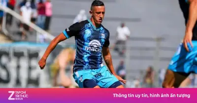 Cầu thủ Argentina bị bắt trên máy bay vì đe dọa có bom, đối mặt án sa thải