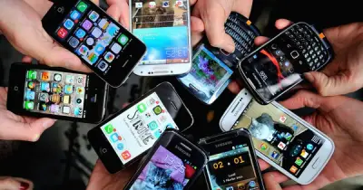 Cuộc cách mạng màn hình: OLED vượt mặt LCD, thống trị thị trường smartphone 2024