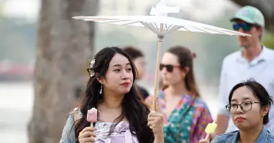 Dự báo thời tiết 18/4/2026: Miền Bắc mưa giông, Hà Nội cao nhất 29 độ C