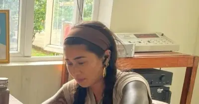 Du khách Australia nhận lại tài sản thất lạc nhờ Đồn Biên phòng Hướng Lập