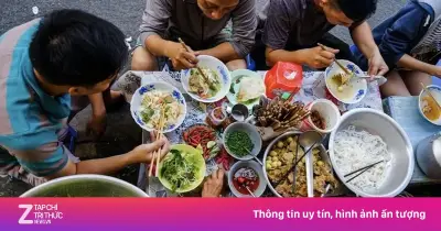 Đeo đồng hồ, để móng tay dài khi bán đồ ăn có thể bị phạt tới 4 triệu đồng