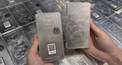 Giá bạc trong nước tăng liên tiếp 3 tuần, biến động mạnh trong phiên