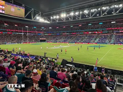 Giải Bóng Bầu Dục 7 Người Quốc Tế: Ngày Hội Thể Thao và Âm Nhạc Tại Hồng Kông