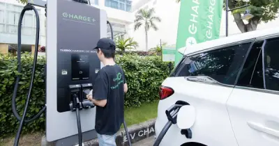 Grab Ra Mắt 'Tiện Ích Xe Điện', Giải Quyết Nỗi Lo Sạc Cho Tài Xế