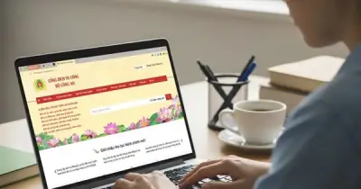 Hà Nội chuyển đổi số: 12 thủ tục hành chính chỉ tiếp nhận trực tuyến từ 2026