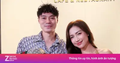 Hòa Minzy Tặng Quà Hiệu Và Trả Nợ 300 Triệu Đồng Cho Văn Toàn Dịp Sinh Nhật