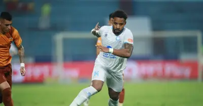 HAGL Gây Bất Ngờ, Đánh Bại Nam Định 2-1 Trên Sân Thiên Trường