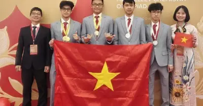 Học Sinh Việt Nam Xuất Sắc Đoạt 2 HCV Tại Olympic Hóa Học Khó Nhất Thế Giới