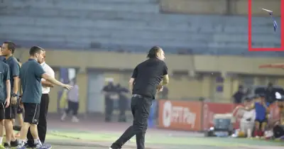 HLV Popov ném thẻ, đối diện án phạt nặng từ Ban Kỷ luật VFF