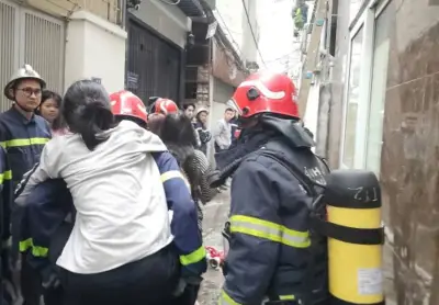 Lâm Đồng: Động viên chiến sĩ cứu hỏa bị thương khi làm nhiệm vụ