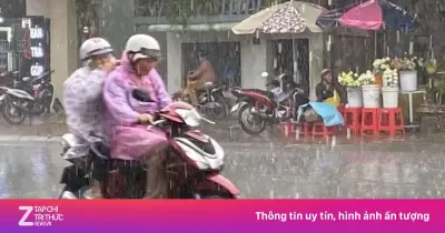 Miền Bắc chuẩn bị đón mưa lớn từ đêm 16/4, cảnh báo dông sét và lốc xoáy