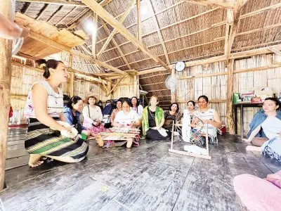 Người phụ nữ Mạ gìn giữ bản sắc dân tộc qua cồng chiêng, dệt thổ cẩm và tiếng mẹ đẻ