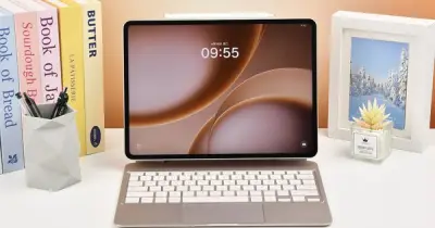 OPPO Pad 5 Pro chính thức trình làng: Máy tính bảng 13,2 inch, pin khủng 13.380mAh