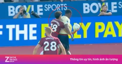 Quyết định gây phẫn nộ có thể khiến Tottenham rớt hạng