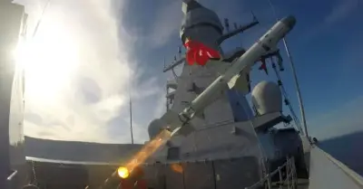 ROKETSAN ra mắt tên lửa ATMACA tại DSA 2026, ký hợp đồng với Malaysia