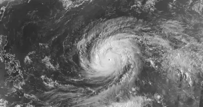 Siêu bão Sinlaku đe dọa quần đảo Bắc Mariana và Guam, Mỹ ban bố tình trạng khẩn cấp